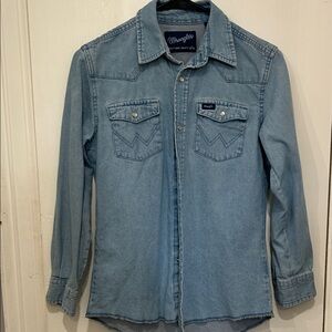 Wrangler Light Blue Denim Shirt boys larger 10-12
